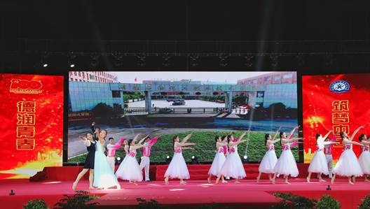 clip_image002.jpg 2Q3A5811-02